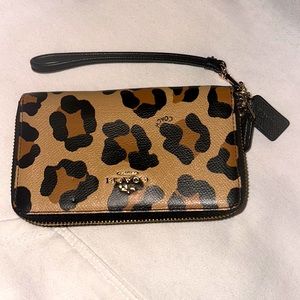 Coach double zippers leopard print Wristlet wallet